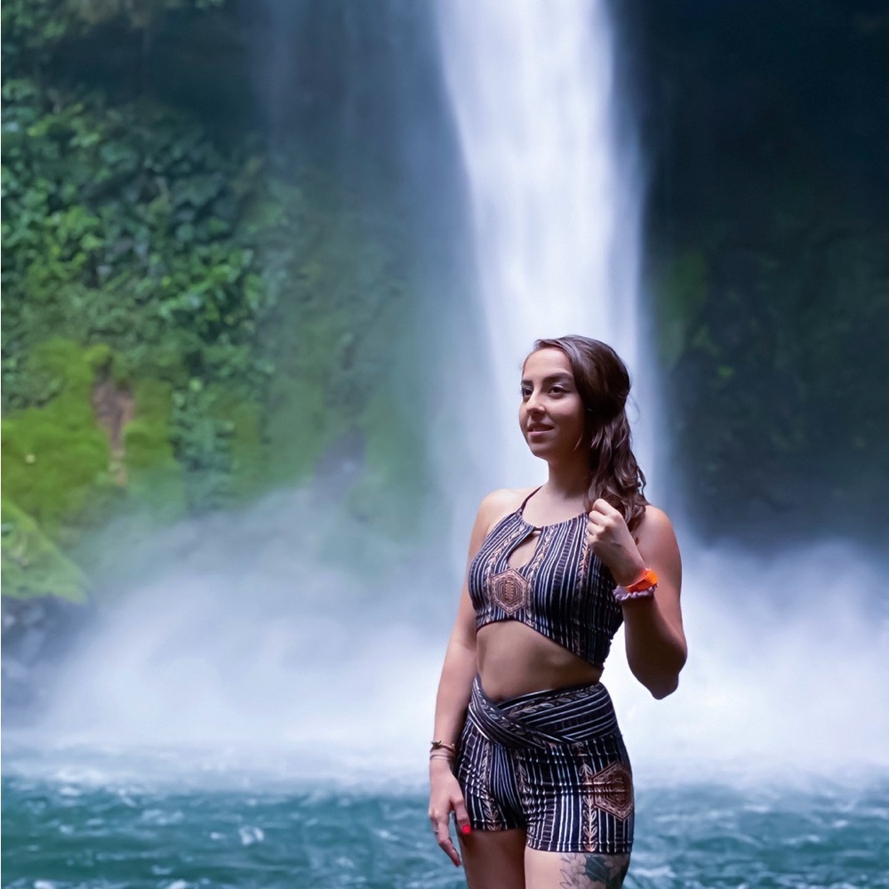 Zephyr Keyhole Top & Shorts